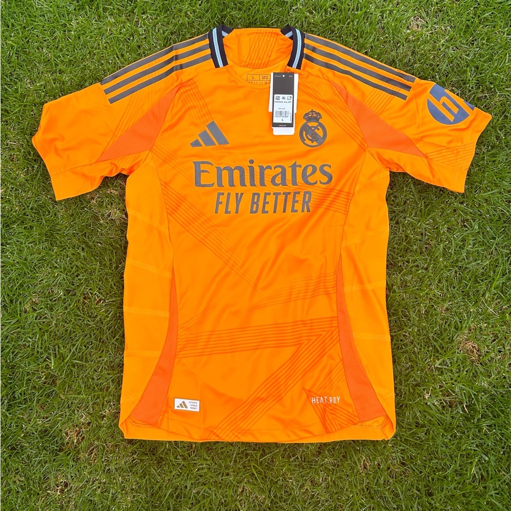 24/25 Real Madrid Away Player Version Jersey (Large)